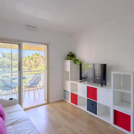 Apartment Le Roof Cagnois - Clim - Parking Prive Gratuit - Piscine Commune